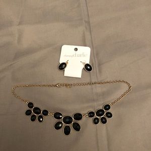 Necklace and earring set